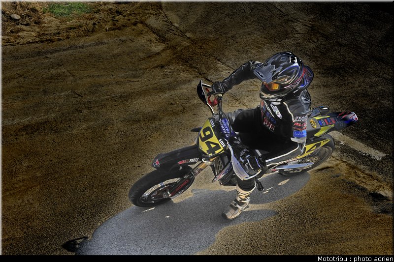 borne_1_supermotard_alp_huez_2009