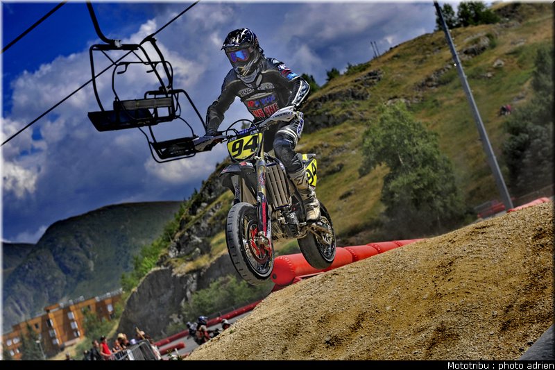 borne_9_supermotard_alp_huez_2009