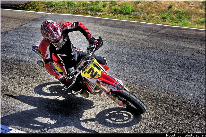 cazade_12_supermotard_alp_huez_2009