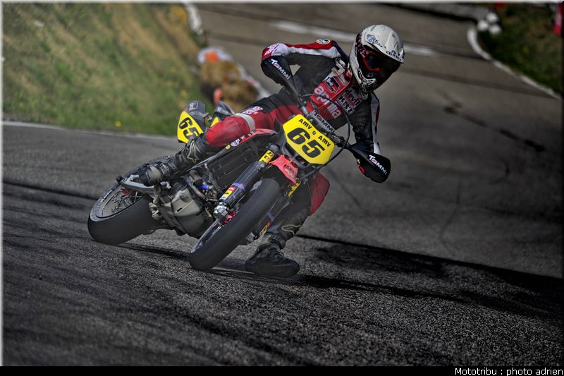 delenne_16_supermotard_alp_huez_2009