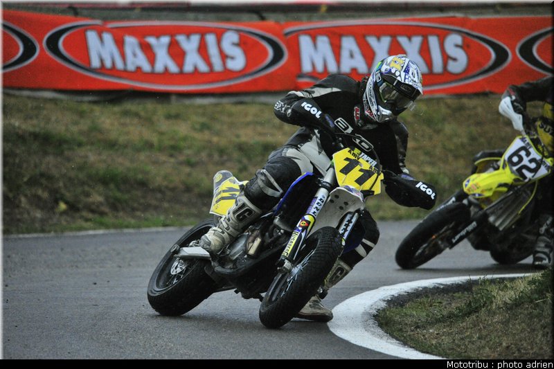 richer_02_supermotard_alp_huez_2009