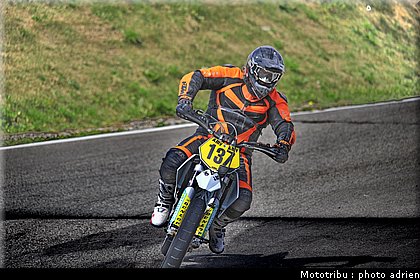137_6_supermotard_alp_huez_2009.jpg