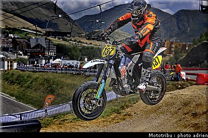 137_9_supermotard_alp_huez_2009.jpg