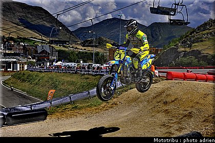 71_7_supermotard_alp_huez_2009.jpg