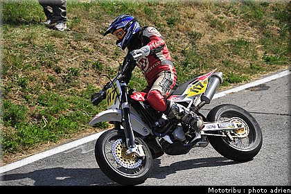 barnet_2_supermotard_alp_huez_2009.JPG