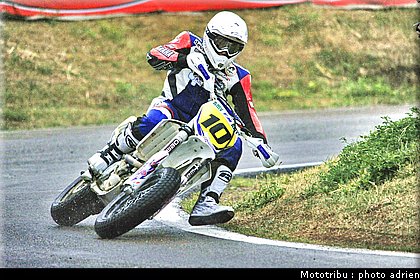 blot_05_supermotard_alp_huez_2009.jpg