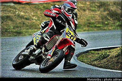 bougard_02_supermotard_alp_huez_2009.jpg