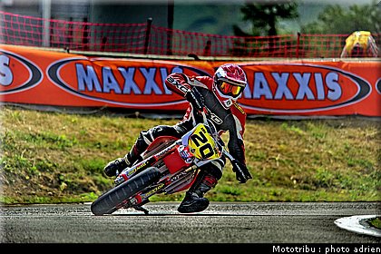 bougard_12_supermotard_alp_huez_2009.jpg