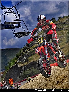 chevalier_5_supermotard_alp_huez_2009.jpg