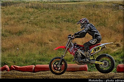 chutaux_01_supermotard_alp_huez_2009.jpg