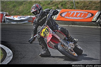 chutaux_10_supermotard_alp_huez_2009.jpg