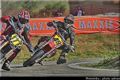 chutaux_17_supermotard_alp_huez_2009.jpg