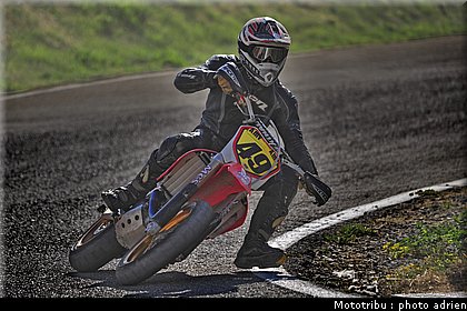 chutaux_18_supermotard_alp_huez_2009.jpg
