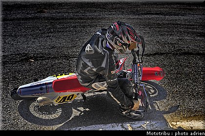 chutaux_20_supermotard_alp_huez_2009.jpg