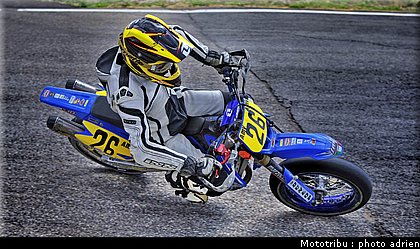 degueldre_17_supermotard_alp_huez_2009.jpg