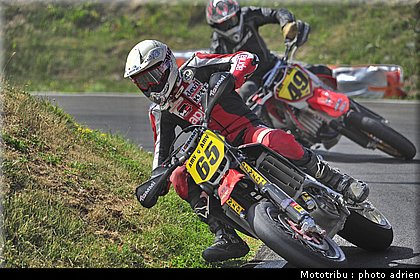 delenne_13_supermotard_alp_huez_2009.jpg