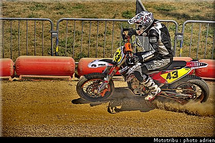 fura_19_supermotard_alp_huez_2009.jpg