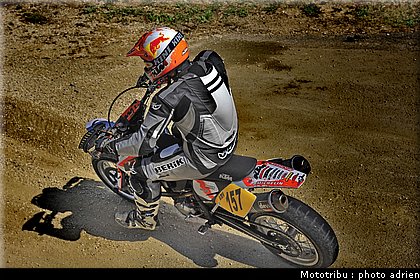 gasperini_07_supermotard_alp_huez_2009.jpg