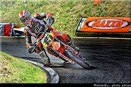 lassaigne_07_supermotard_alp_huez_2009.jpg