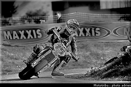 lassaigne_11_supermotard_alp_huez_2009.jpg