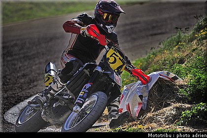 merchadou_14_supermotard_alp_huez_2009.jpg