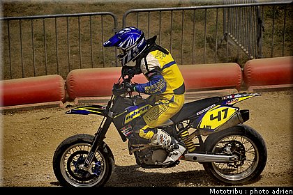 morel_a_10_supermotard_alp_huez_2009.jpg