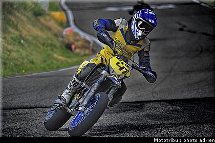 morel_a_19_supermotard_alp_huez_2009.jpg