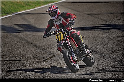 oriol_07_supermotard_alp_huez_2009.jpg