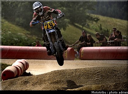 poulain_08_supermotard_alp_huez_2009.jpg