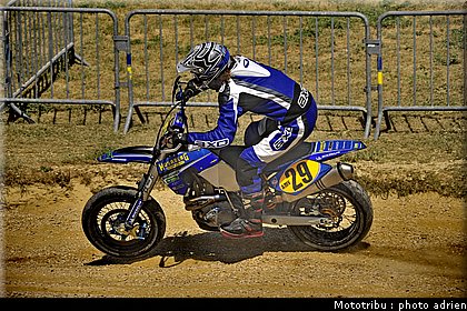 poulain_12_supermotard_alp_huez_2009.jpg