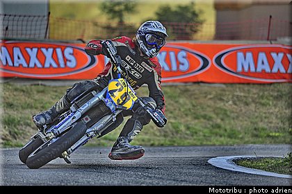 poulain_18_supermotard_alp_huez_2009.jpg