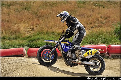richer_01_supermotard_alp_huez_2009.JPG