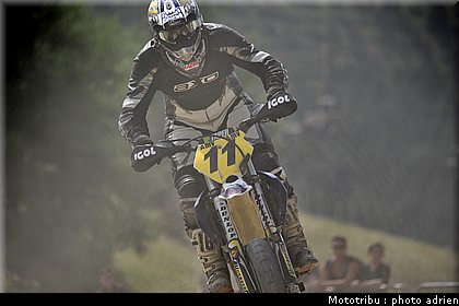 richer_10_supermotard_alp_huez_2009.jpg