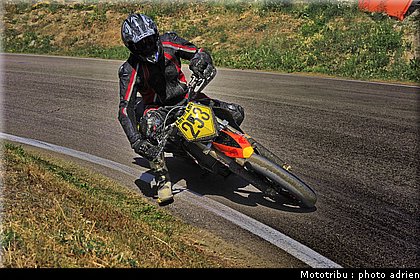 schmaltz_16_supermotard_alp_huez_2009.jpg