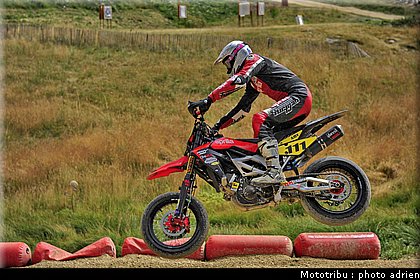 taurel_01_supermotard_alp_huez_2009.jpg