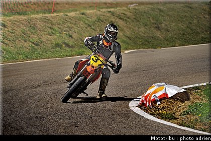 vidal_2_supermotard_alp_huez_2009.jpg