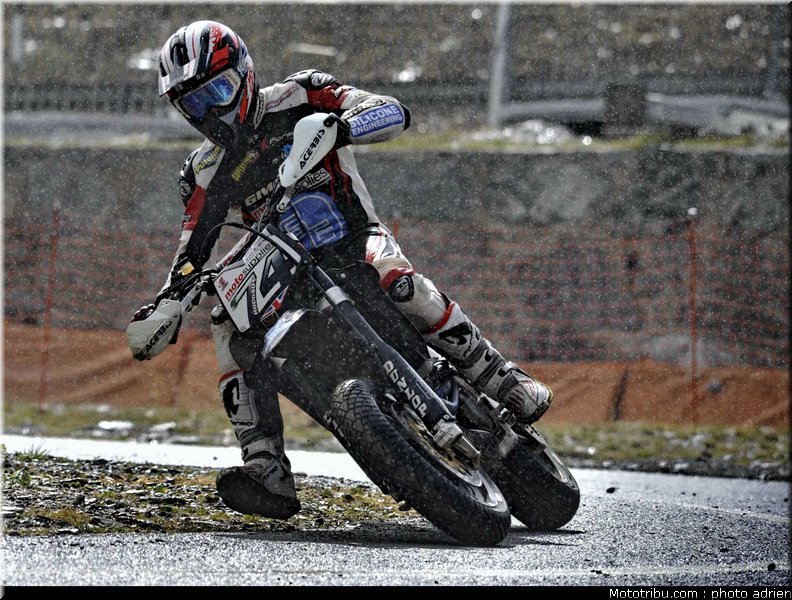 hogdson_17_supermoto_andorre_2009