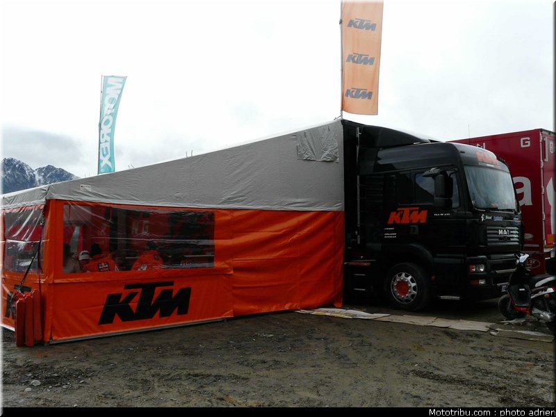 paddock_04_supermoto_andorre_2009