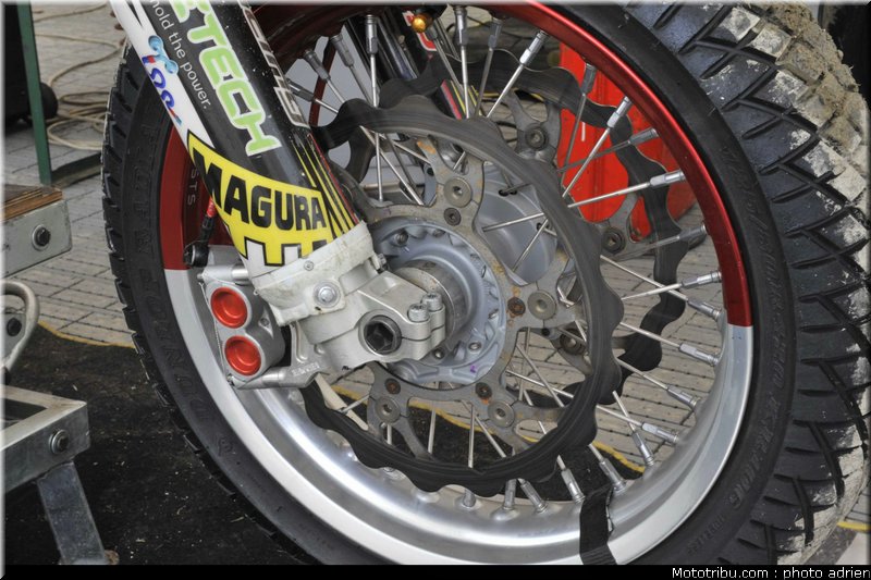 seel_16_supermoto_andorre_2009