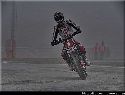 chareyre_a_37_supermoto_andorre_2009.jpg