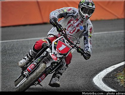 chareyre_a_39_supermoto_andorre_2009.jpg