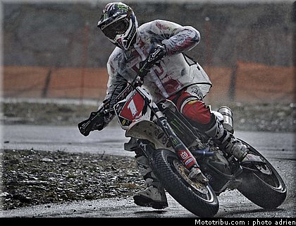 chareyre_a_45_supermoto_andorre_2009.jpg