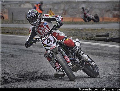 chareyre_t_22_supermoto_andorre_2009.jpg