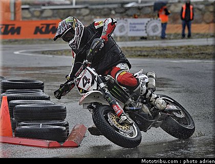chareyre_t_33_supermoto_andorre_2009.jpg