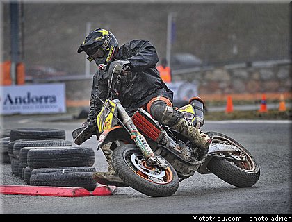 cucharrera_14_supermoto_andorre_2009.jpg