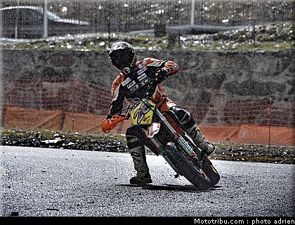 cucharrera_26_supermoto_andorre_2009.jpg