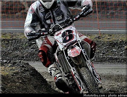 gaspardone_41_supermoto_andorre_2009.jpg