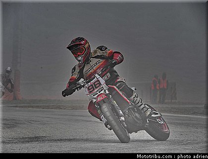 hlad_19_supermoto_andorre_2009.jpg