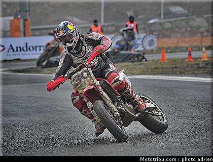 lazzarini_23_supermoto_andorre_2009.jpg