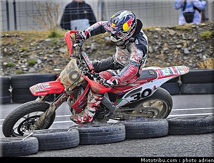 lazzarini_26_supermoto_andorre_2009.jpg